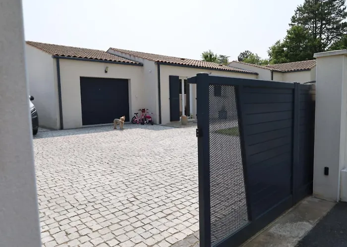 D'hotes Les 3 Moineaux Alojamento de Acomodação e Pequeno-almoço