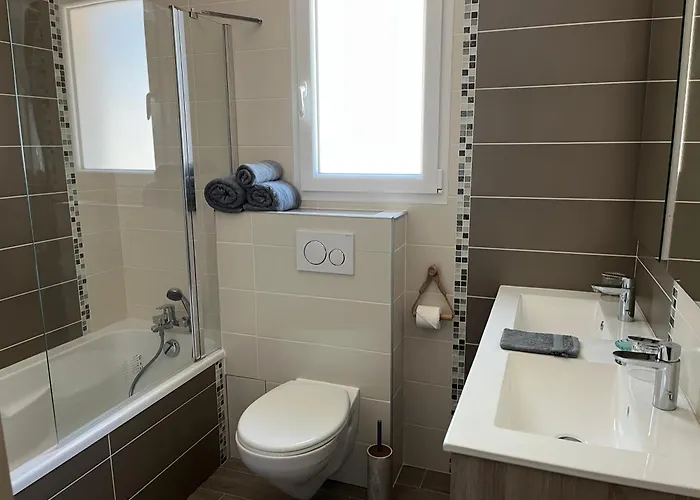 D'hotes Les 3 Moineaux Alojamento de Acomodação e Pequeno-almoço 3*